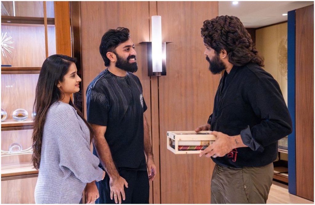 Govind Padmasurya with Allu Arjun 4